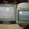 links ein standart pc Monitor
rechts ein video monitor aus dem Amiga Zeitalter, der hat eine dichtere zeilenrate, man sieht meh