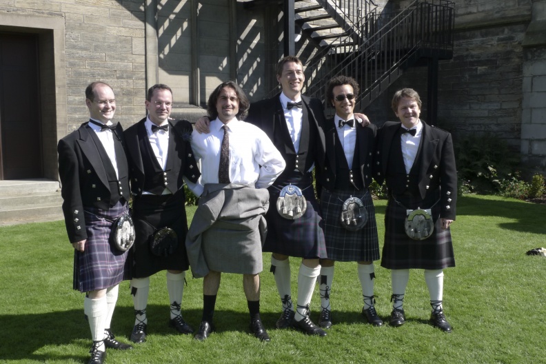 Men in kilt